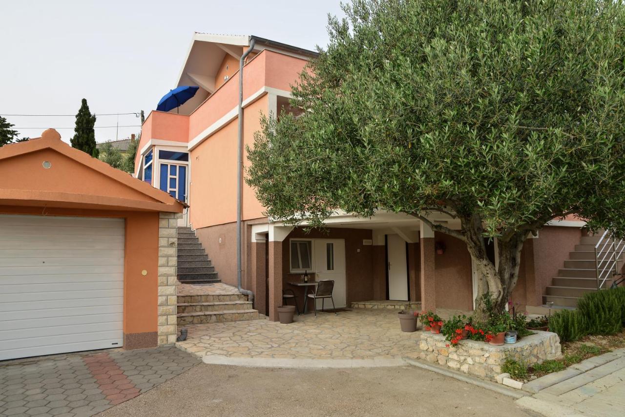 Apartment Olive Jovici  Экстерьер фото