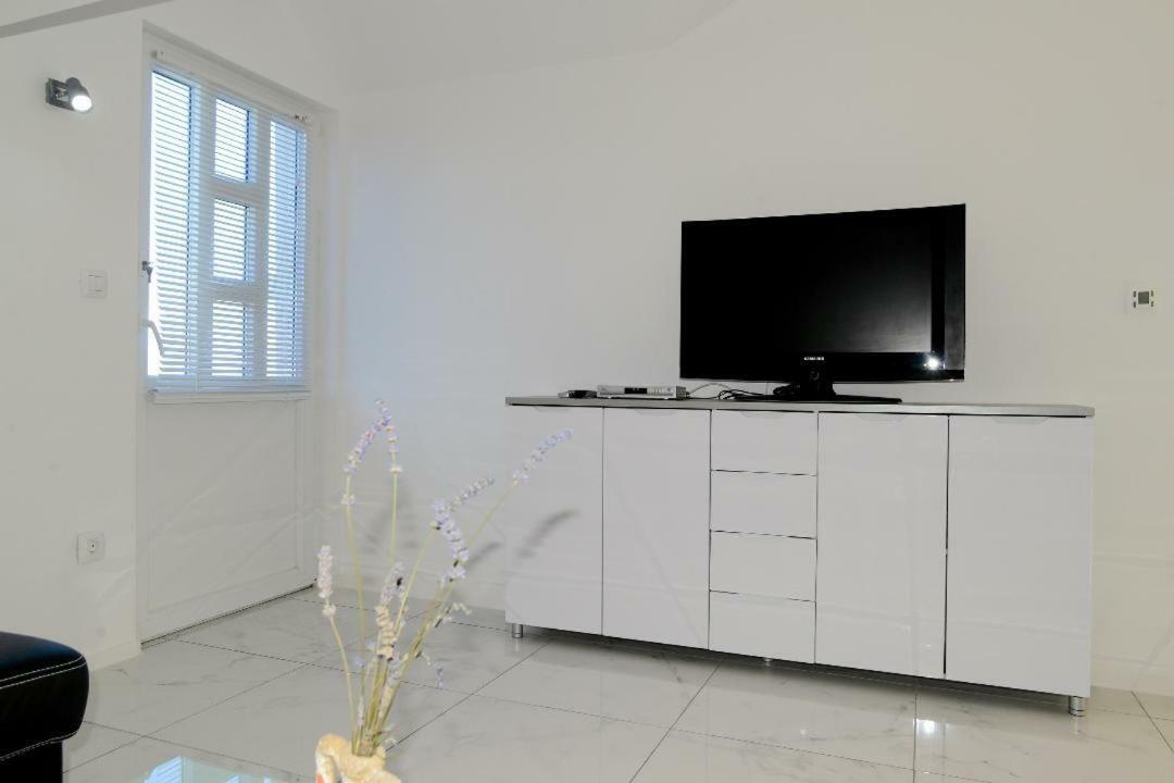 Apartment Olive Jovici  Экстерьер фото
