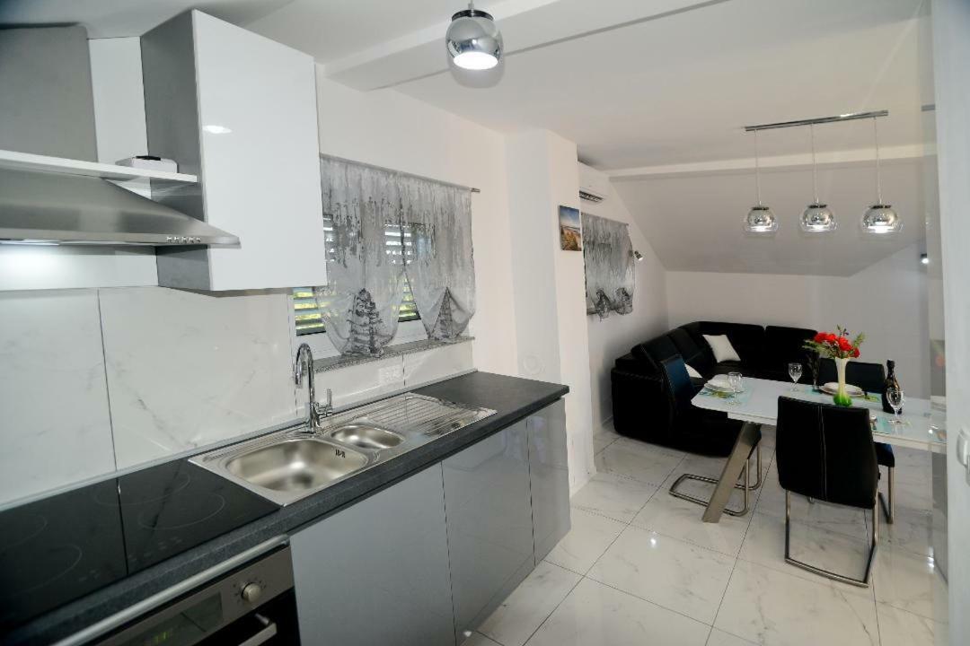 Apartment Olive Jovici  Экстерьер фото