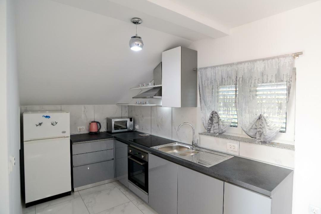 Apartment Olive Jovici  Экстерьер фото